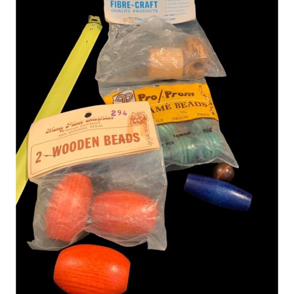 40 NOS Vintage Wood Macramé Beads Crafting 1970s 70s Rope Plant Hanger Crafts - Picture 3 of 7